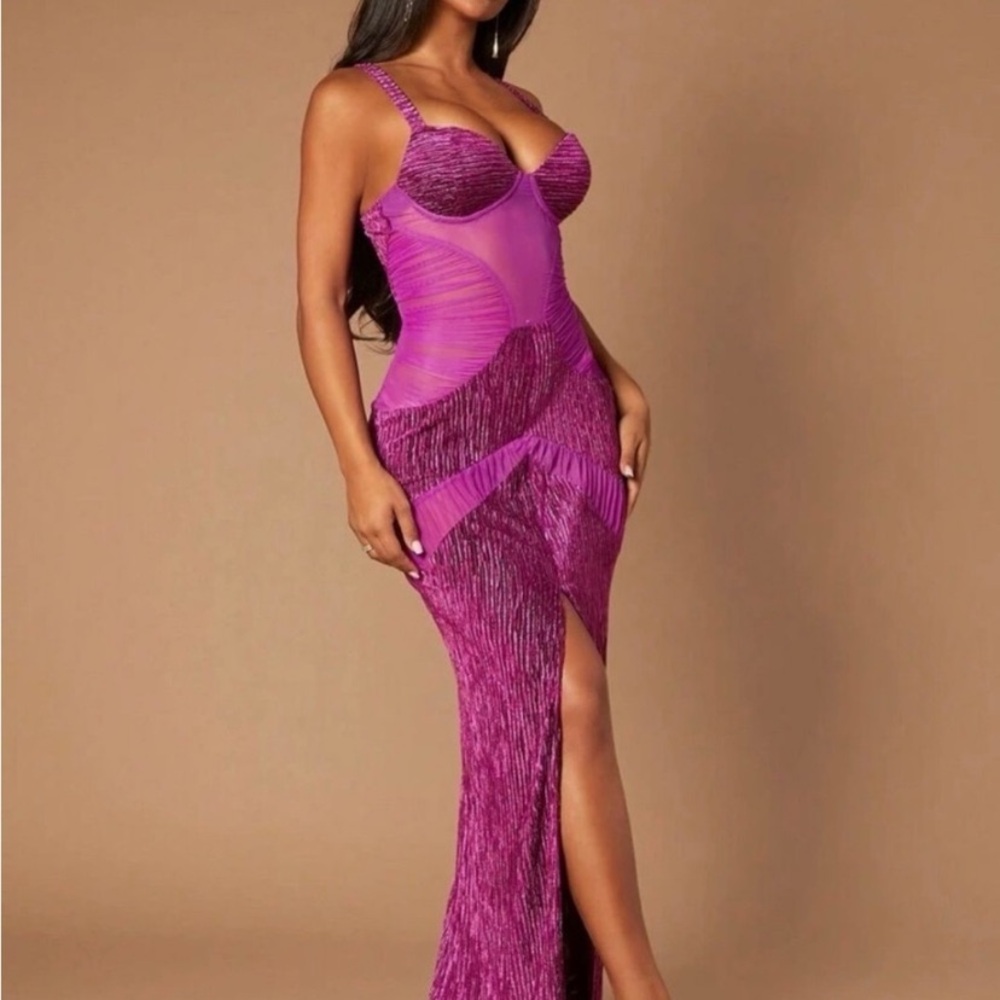 Elegant Velvet Maxi Form fitting Dress